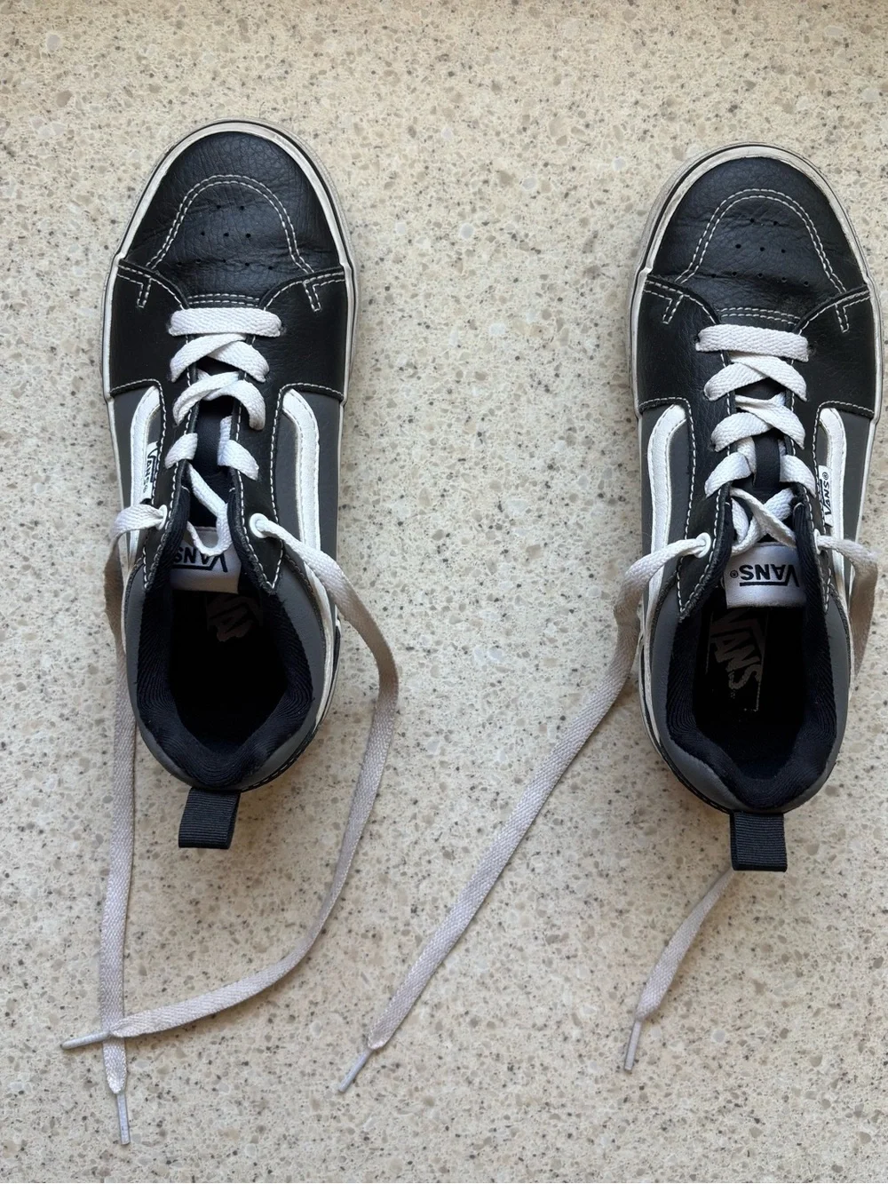 Vans - Kids Black Grey & White Athletic  Sneaker Shoe Kid Boys Size 2